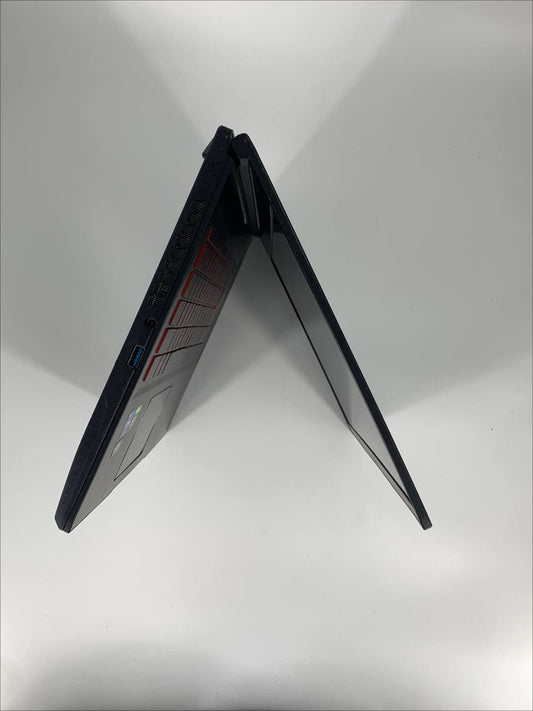 Laptop Gemingowy MSI GF63 / 15,6" FHD / i7-11800H / 16GB / 500GB SSD / RTX 3050 / Windows 11 Home