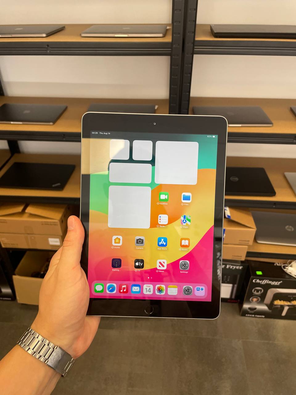 Apple iPad 6th Generation / 9,7" / 32GB / Wi-Fi