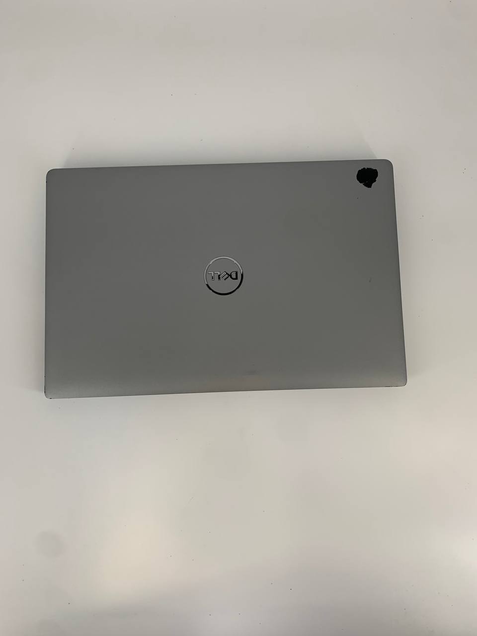 Laptop Dell Latitude 5520 / 15,6" FHD / i7-1185G7 / 8GB / 256GB SSD / Windows 11 / 24 miesiące gwarancji