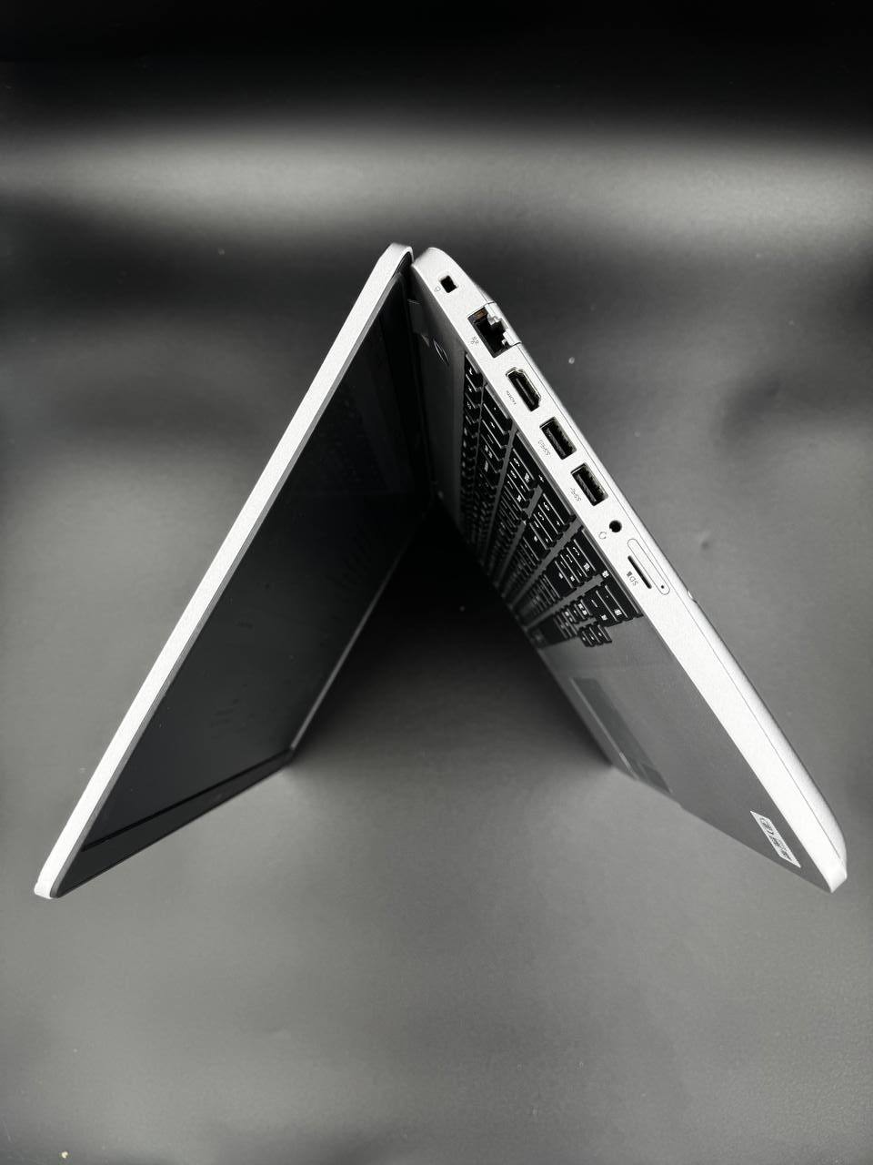 Laptop Dell Latitude 5511 / 15,6" FHD / i7-10850H / 16GB / 500GB SSD / GeForce MX250 / Windows 11