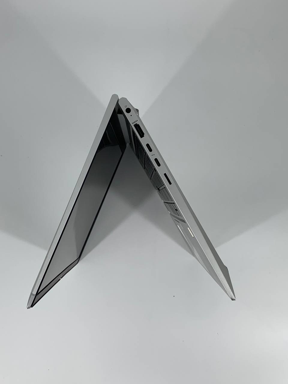 Laptop biznesowy HP EliteBook 840 G7 / 14" FHD / i5-10210U / 16GB / 256GB SSD / Windows 11