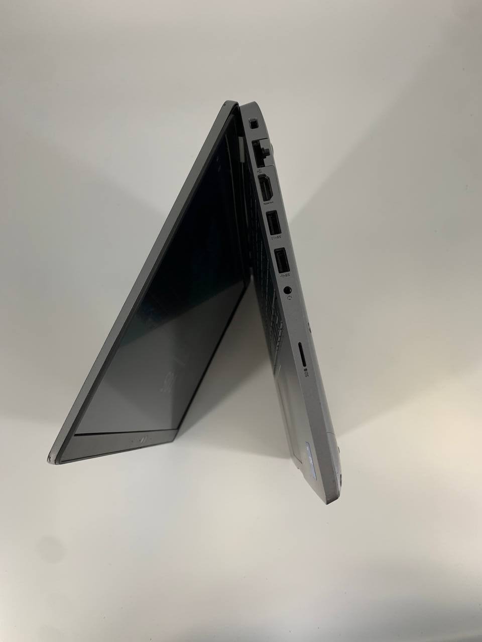 Laptop Dell Latitude 5420 / 14" FHD / i5-1135G7 / 16GB / 256GB SSD / Windows 11