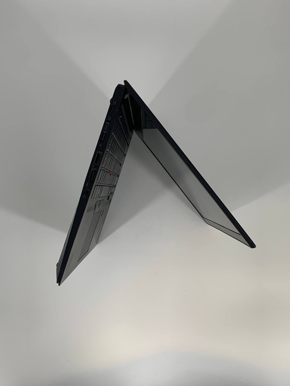 Laptop Lenovo ThinkPad T490s Touch / 14" FHD / i5-8365U / 16GB / 256GB SSD / Windows 11