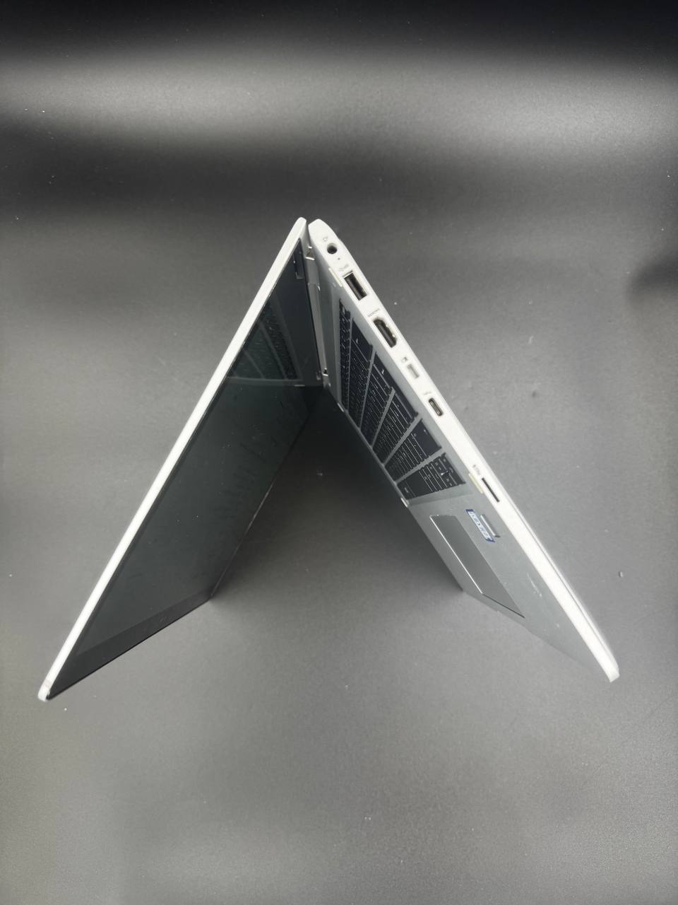 Laptop HP EliteBook x360 1030 G2 Touch / 13,3" FHD / i5-7200U / 8GB / 256GB SSD / Windows 11